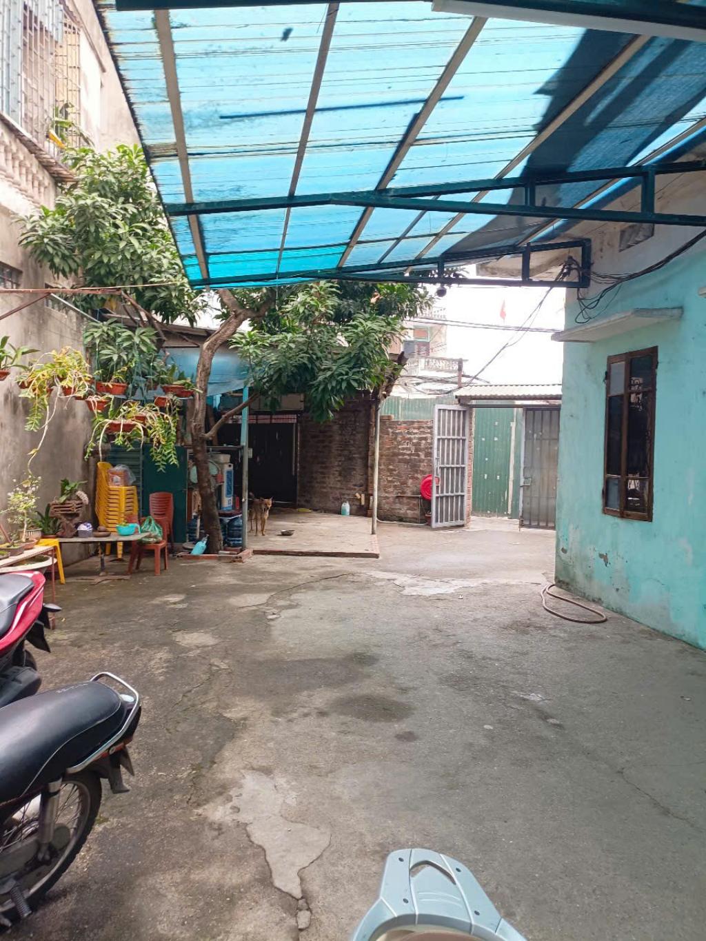 Bán nhà Tam Trinh - diện tích 311m2 2 tầng - đất nở hậu - giá 65 tỷ