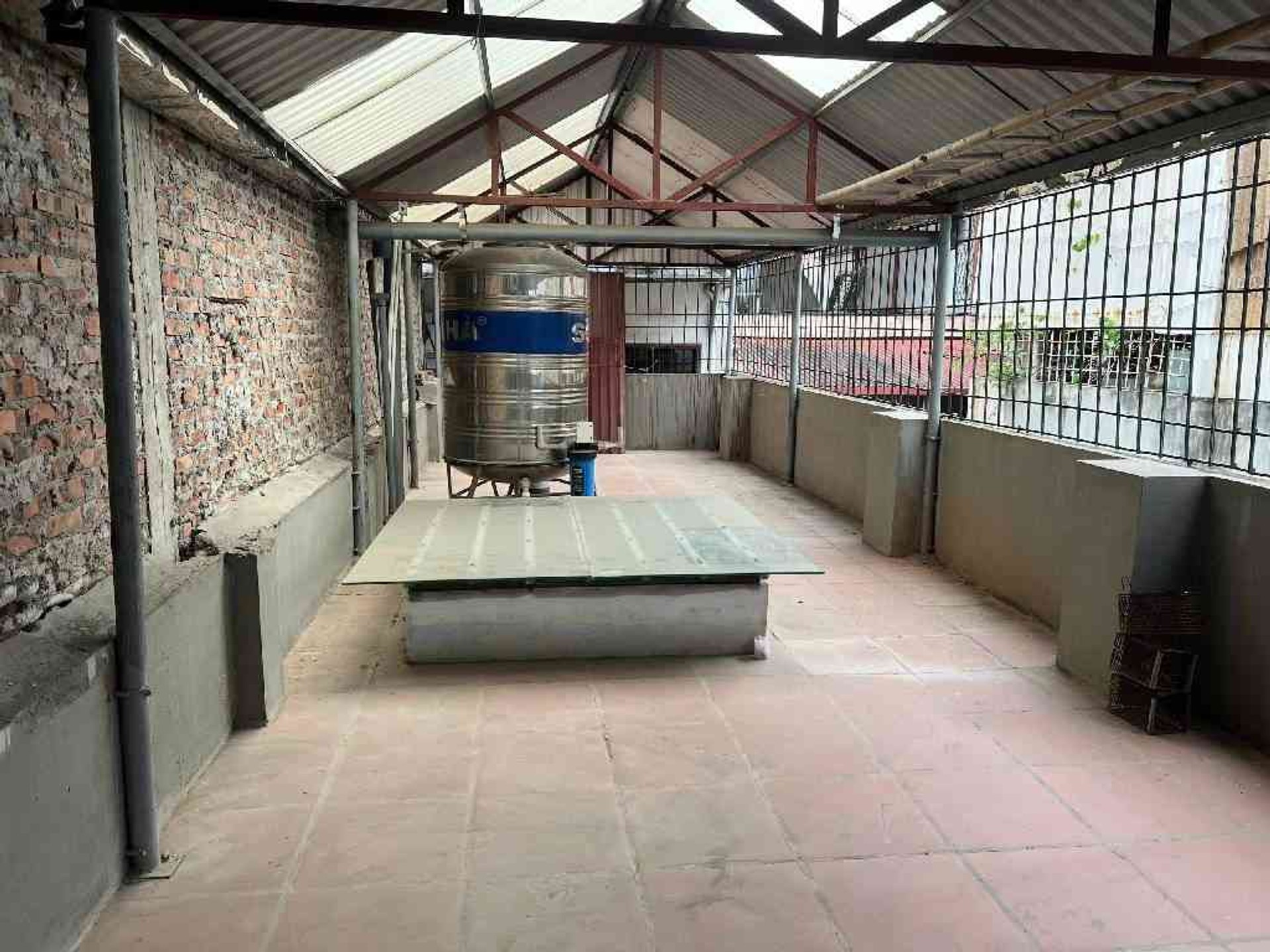 Bán nhà Yên Lạc - diện tích 39m2 4 tầng - Ô tô đỗ cổng - giá 11,9 tỷ