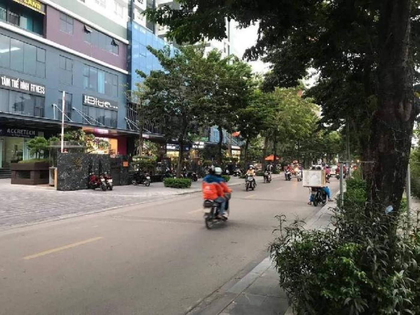 Bán nhà Vũ Tông Phan - diện tích 1111m2 1 tầng - Lô góc 2 mặt thoáng - giá 220 tỷ