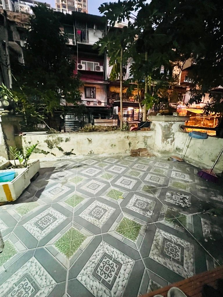 Bán nhà Hoàng Đạo Thành - diện tích 80m2 4 tầng - Ô tô đỗ dừng ngày đêm - giá 25,6 tỷ