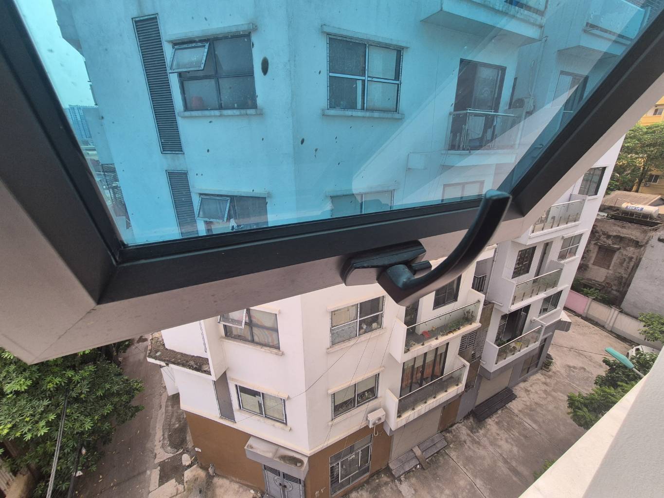 Bán nhà Vĩnh Tuy - diện tích 63m2 7 tầng - Lô góc 2 mặt thoáng - giá 29,9 tỷ