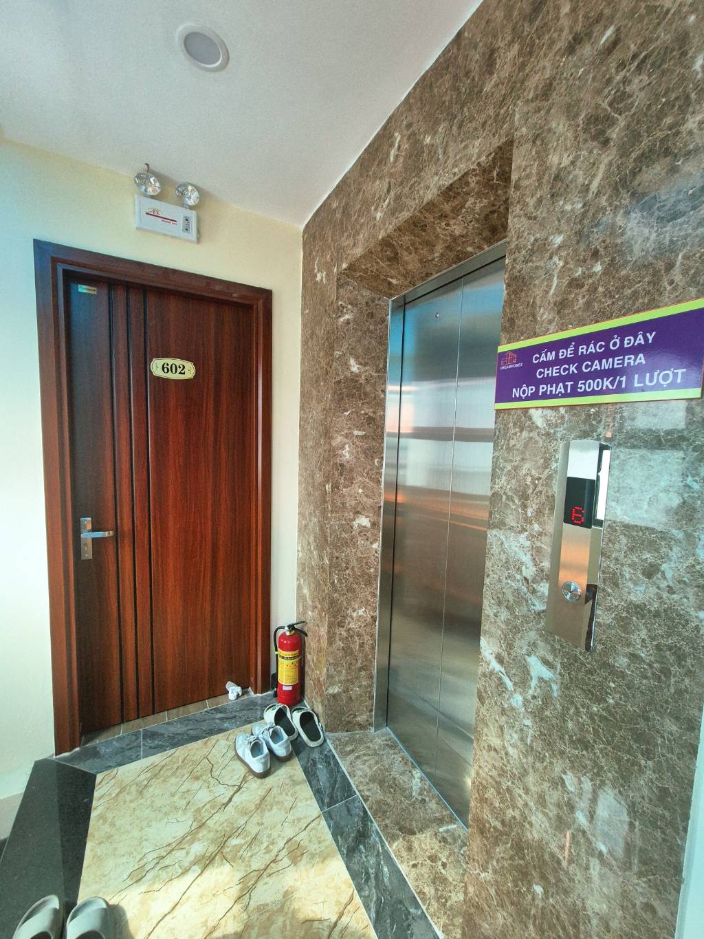 Bán nhà Vĩnh Tuy - diện tích 63m2 7 tầng - Lô góc 2 mặt thoáng - giá 29,9 tỷ