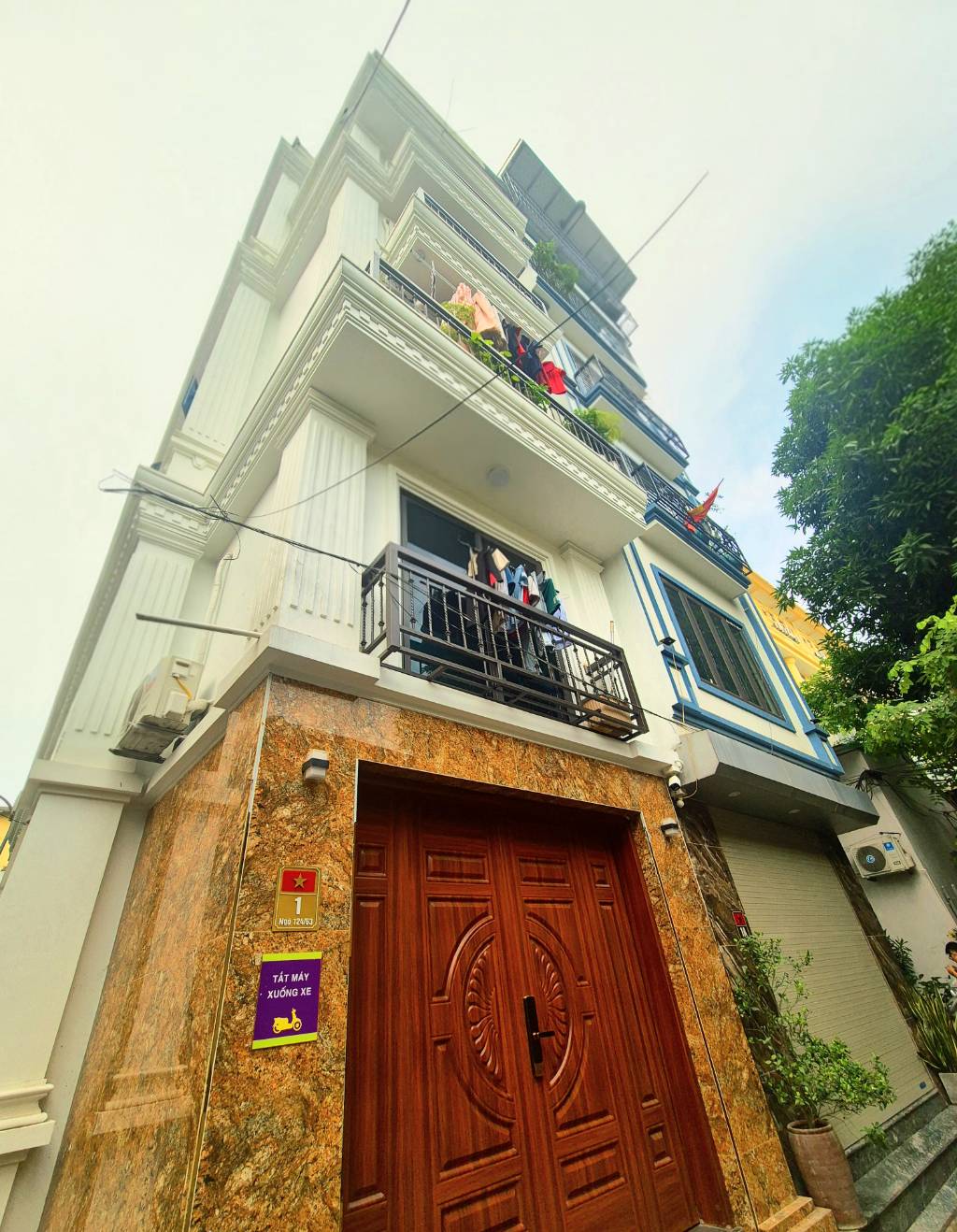 Bán nhà Vĩnh Tuy - diện tích 63m2 7 tầng - Lô góc 2 mặt thoáng - giá 29,9 tỷ