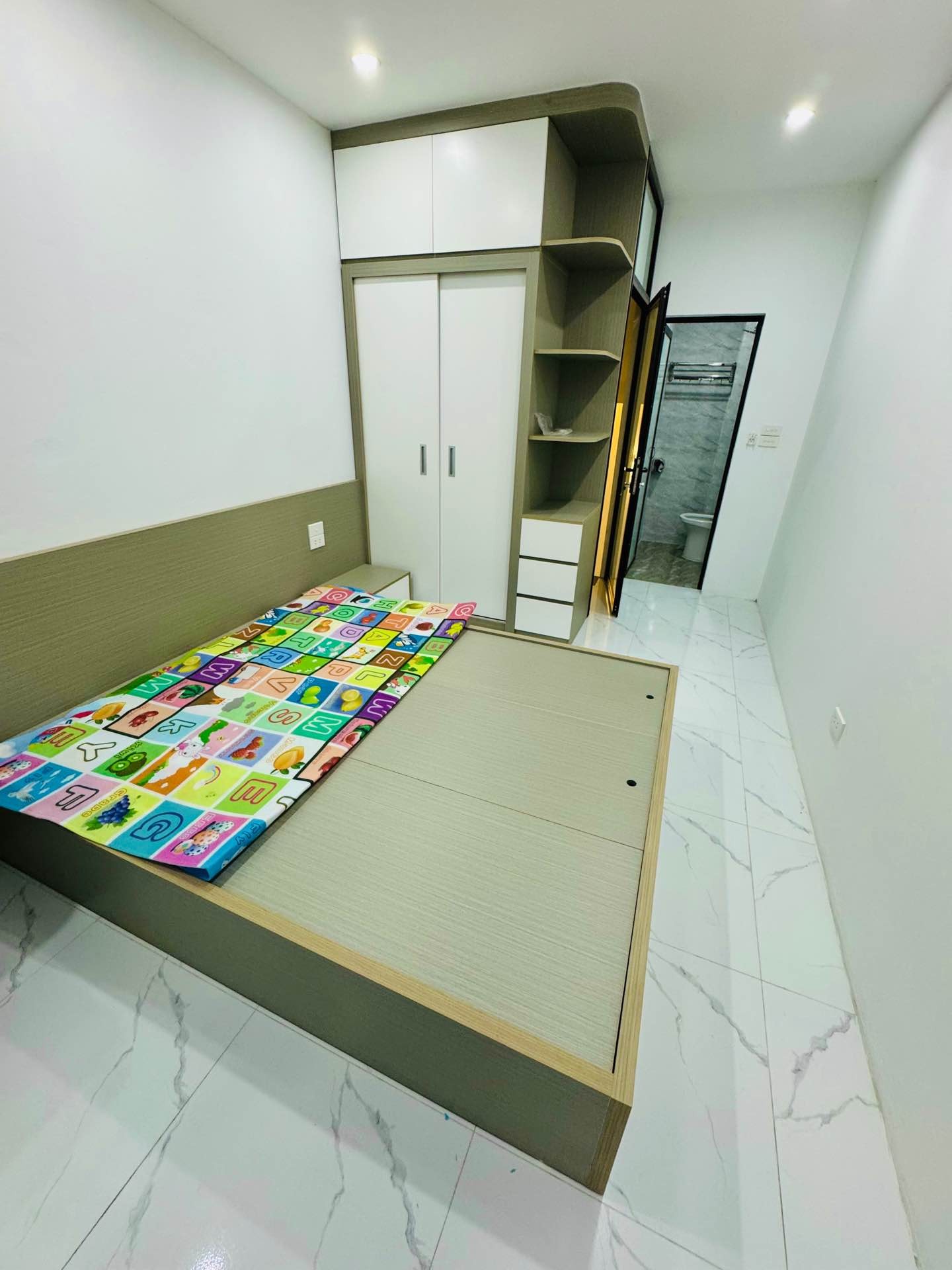 Bán nhà Lĩnh Nam - diện tích 22m2 4 tầng - Nhà đẹp full nội thất - giá 3,4 tỷ