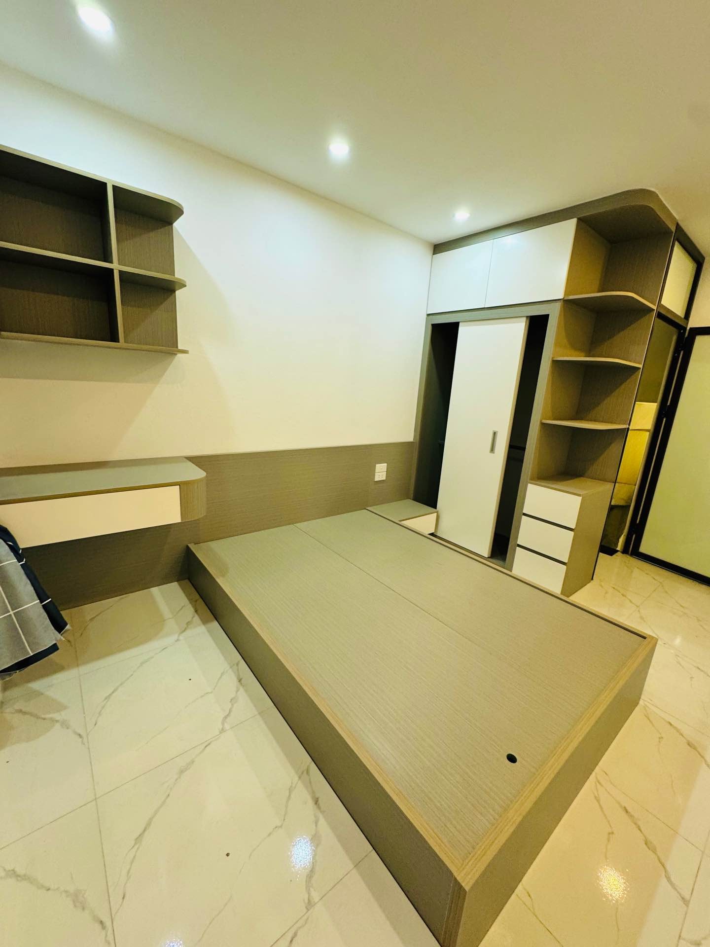 Bán nhà Lĩnh Nam - diện tích 22m2 4 tầng - Nhà đẹp full nội thất - giá 3,4 tỷ