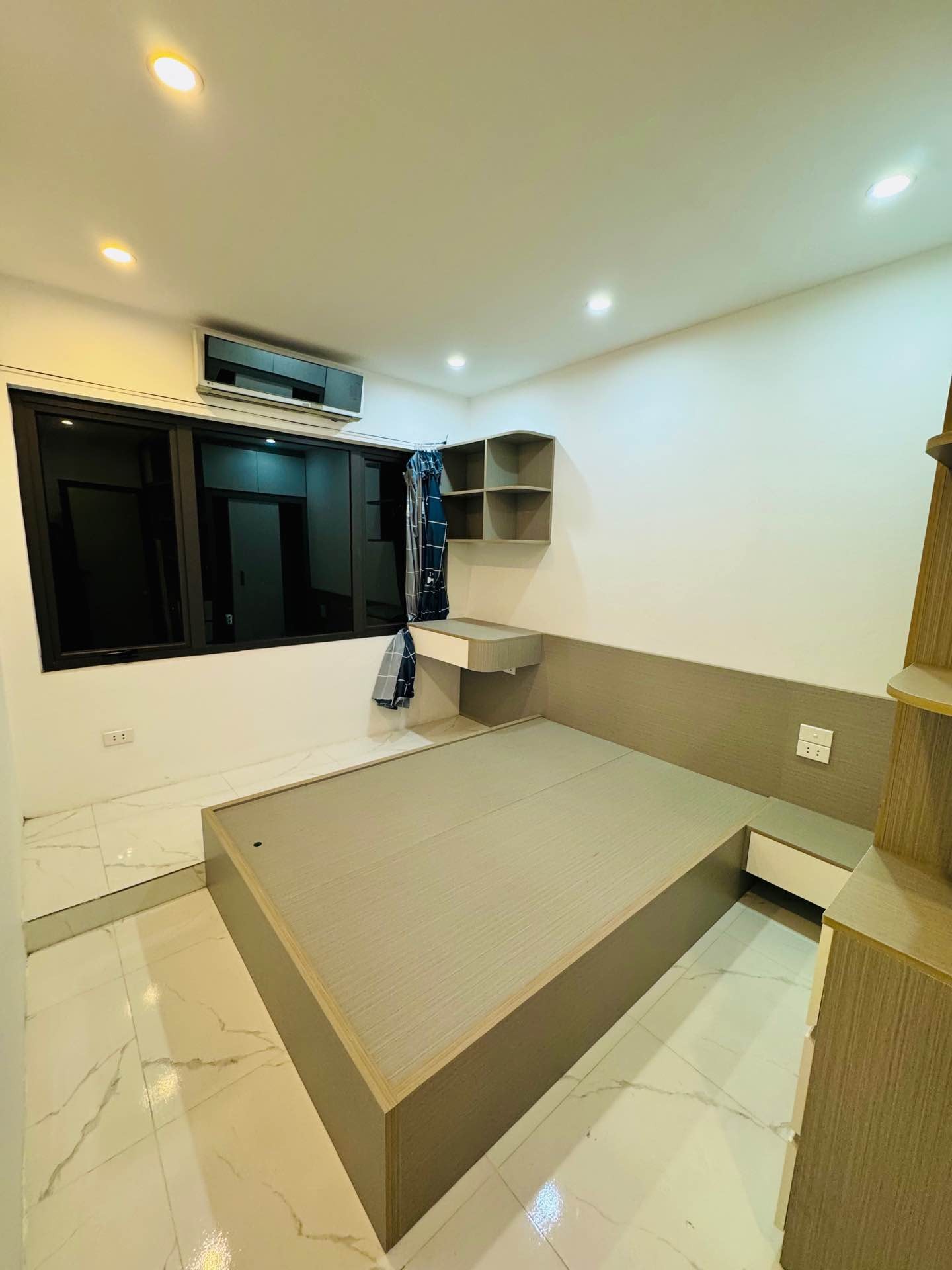 Bán nhà Lĩnh Nam - diện tích 22m2 4 tầng - Nhà đẹp full nội thất - giá 3,4 tỷ