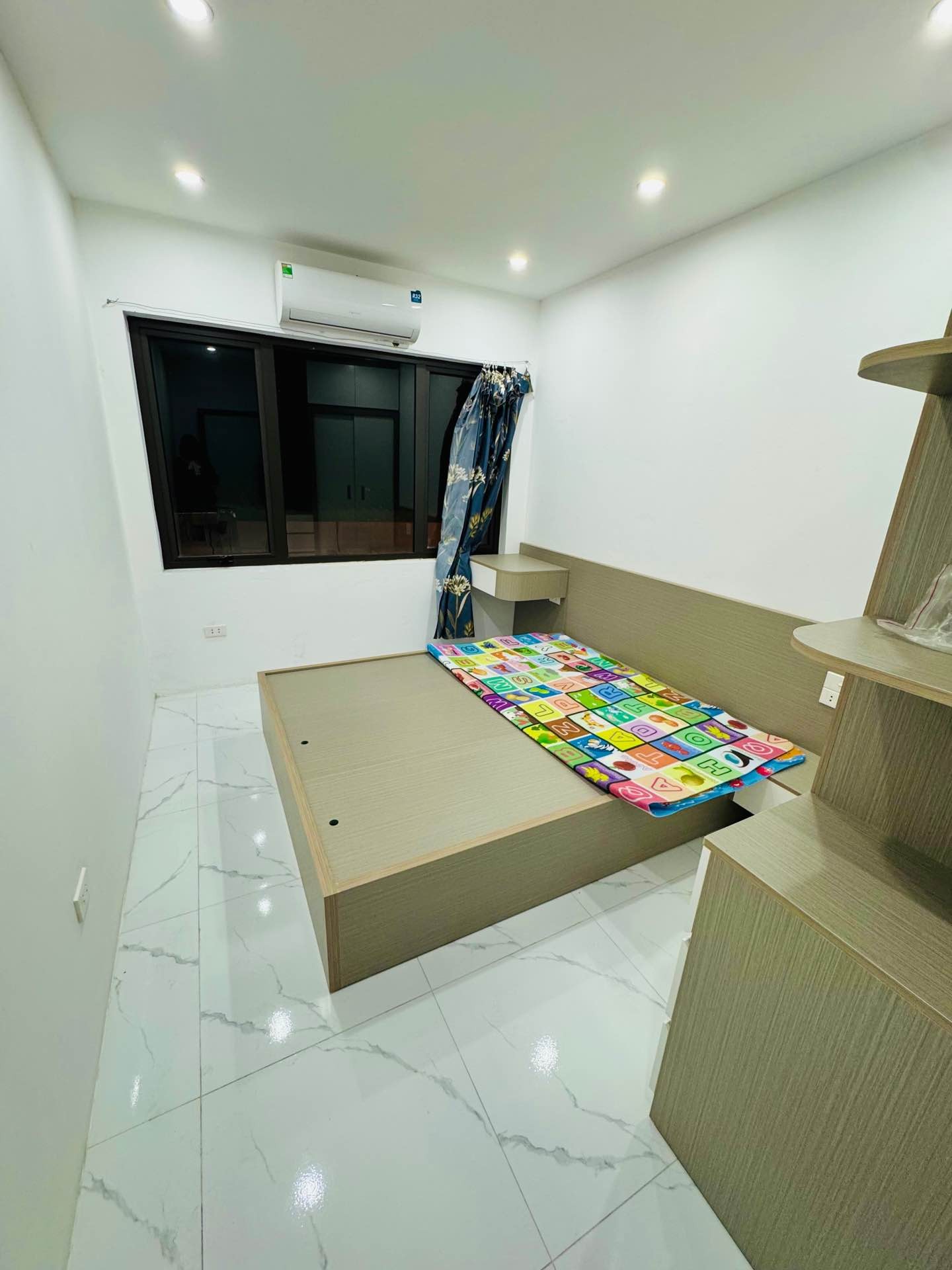 Bán nhà Lĩnh Nam - diện tích 22m2 4 tầng - Nhà đẹp full nội thất - giá 3,4 tỷ