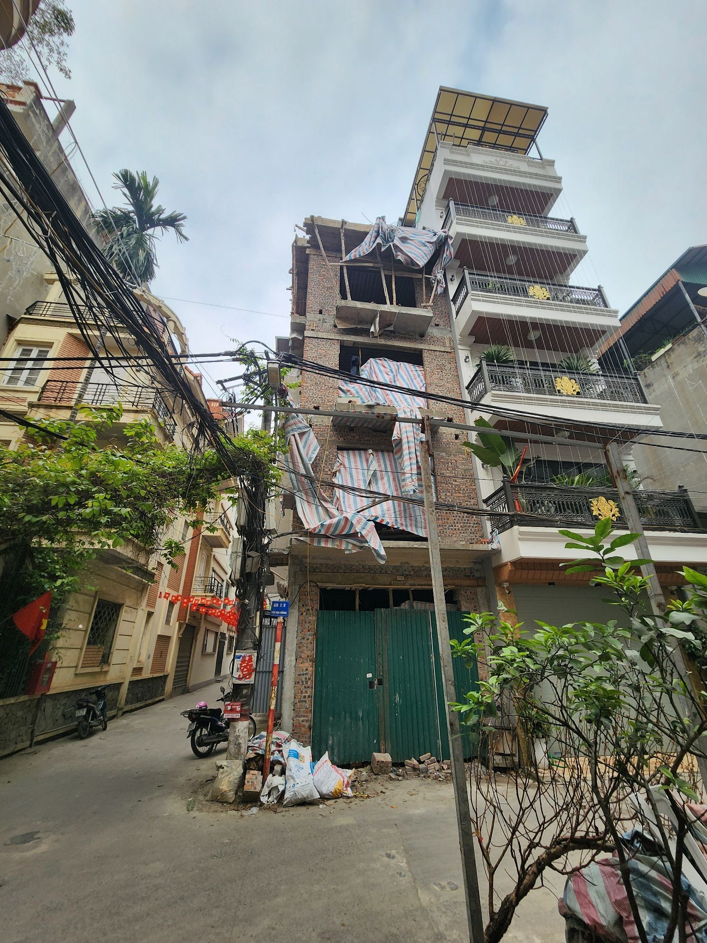 Bán nhà Phố Đại Đồng - diện tích 30m2 5 tầng - Lô góc thoáng sáng - giá 7,4 tỷ