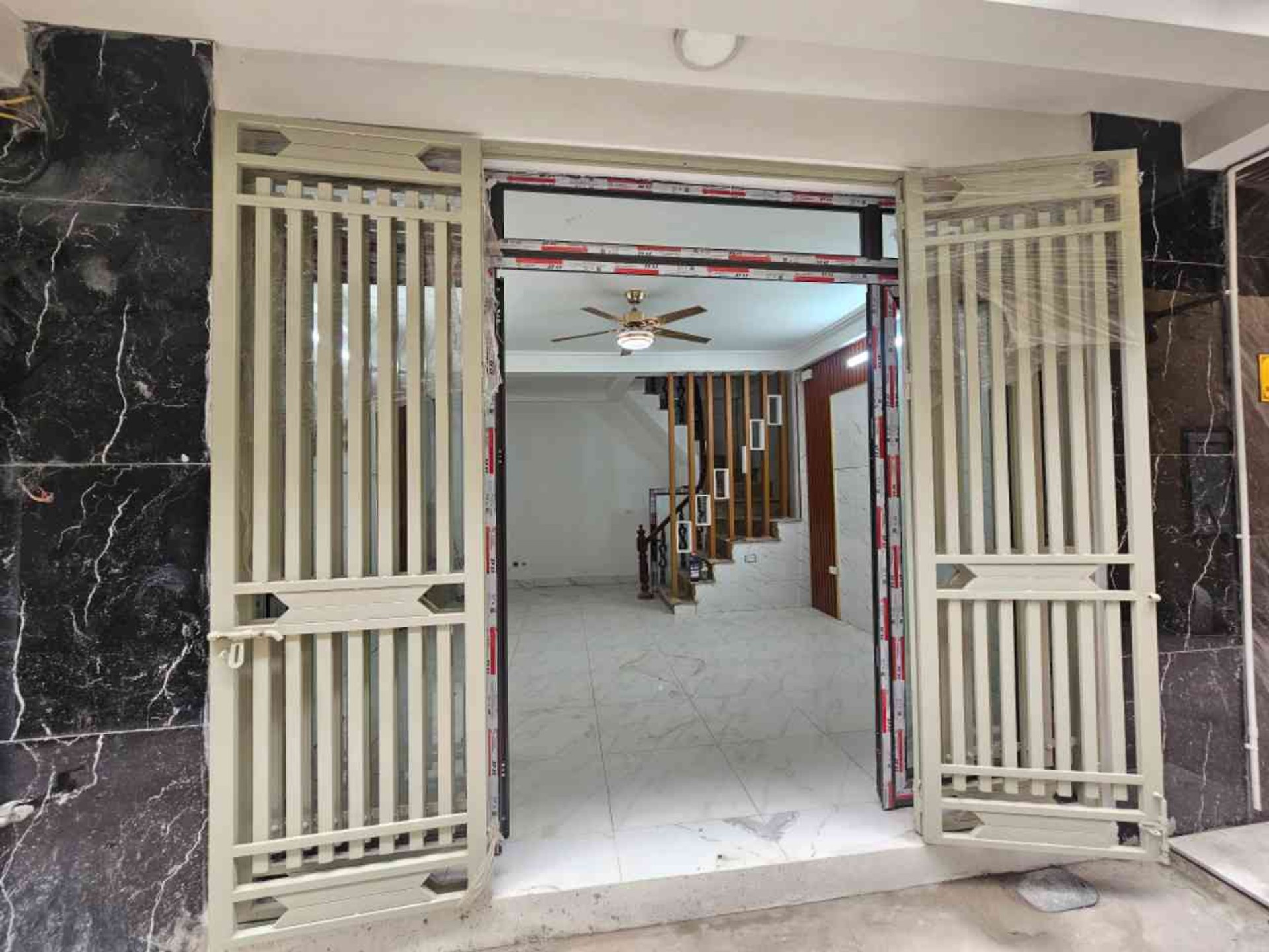 Bán nhà Vĩnh Hưng - diện tích 27m2 4 tầng - gần ô tô - giá 7,5 tỷ