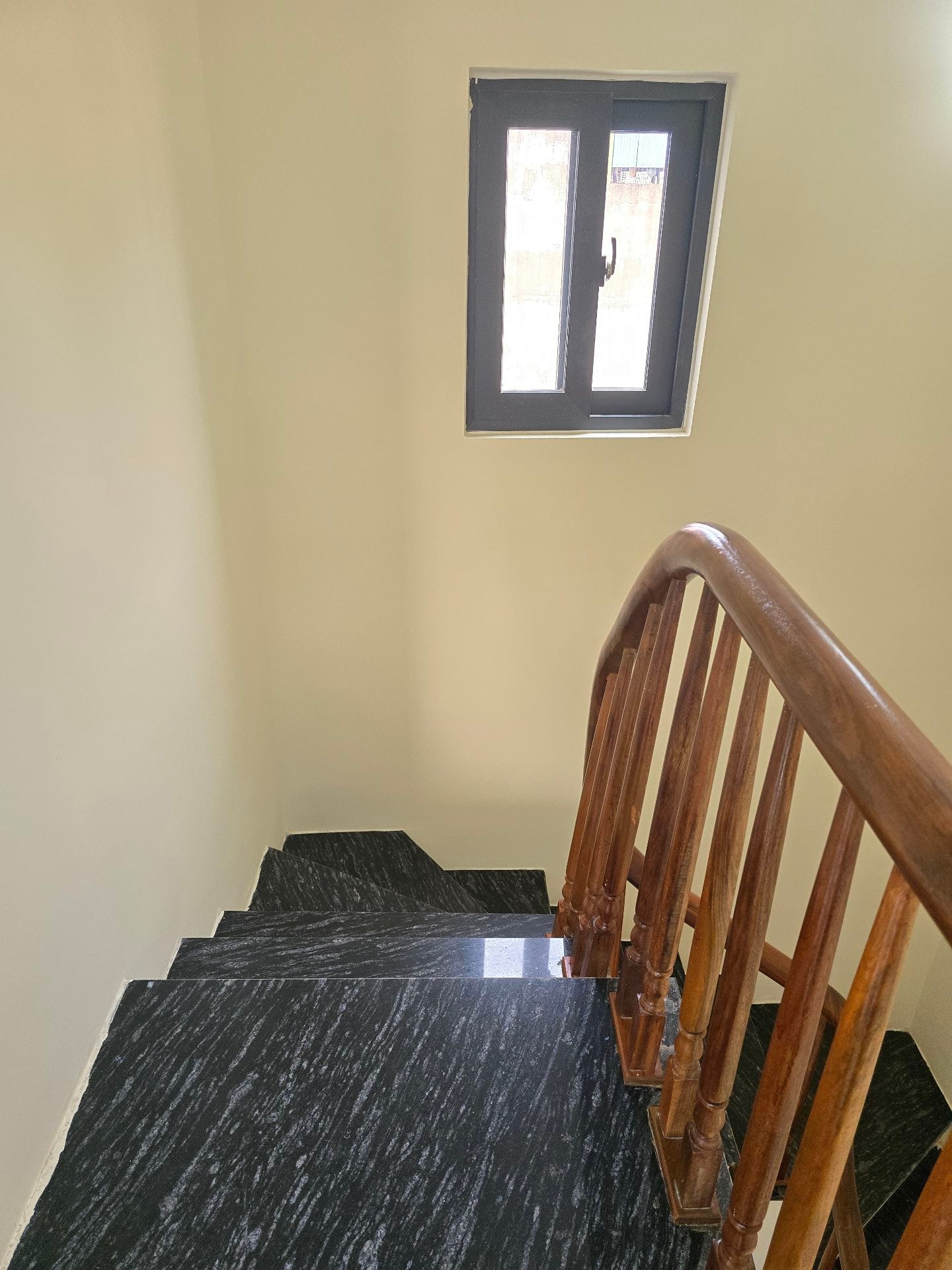 Bán nhà Minh Khai - diện tích 31m2 4 tầng - Nhà đẹp về ở ngay - giá 5,5 tỷ