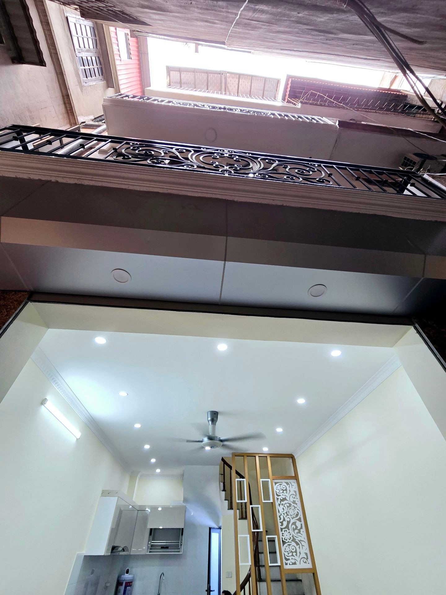 Bán nhà Minh Khai - diện tích 31m2 4 tầng - Nhà đẹp về ở ngay - giá 5,5 tỷ