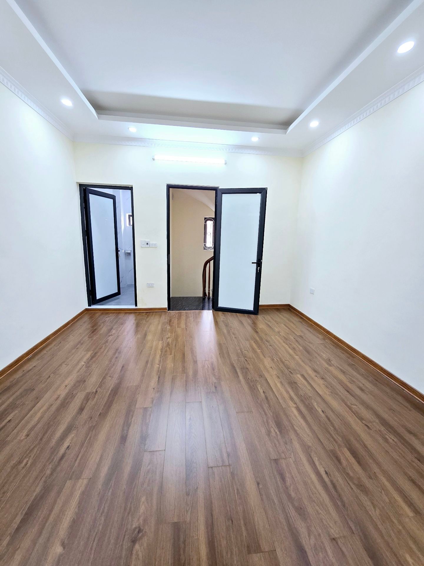 Bán nhà Minh Khai - diện tích 31m2 4 tầng - Nhà đẹp về ở ngay - giá 5,5 tỷ