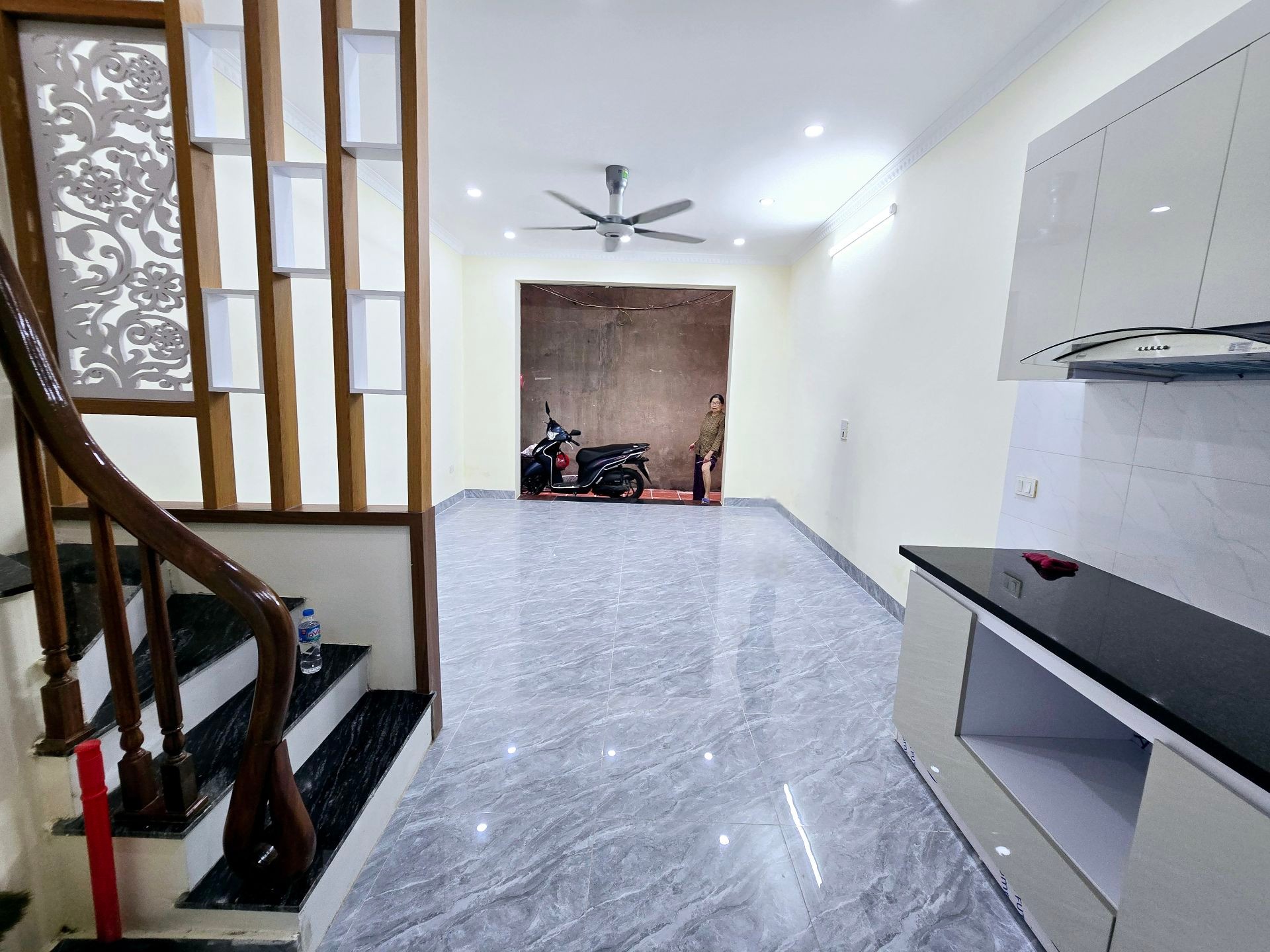 Bán nhà Minh Khai - diện tích 31m2 4 tầng - Nhà đẹp về ở ngay - giá 5,5 tỷ