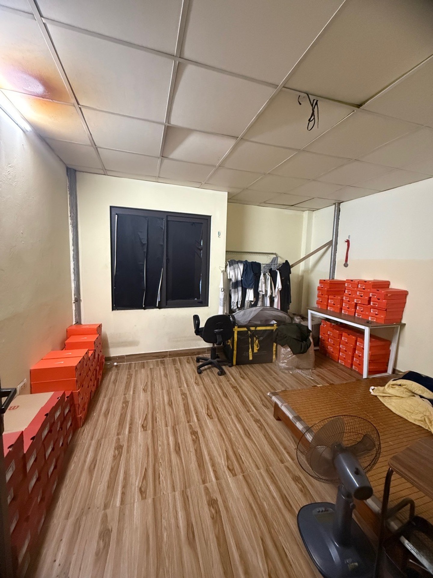 Bán nhà Định Công Hạ - diện tích 54m2 3 tầng - ô tô đỗ cửa - giá 3,7 tỷ