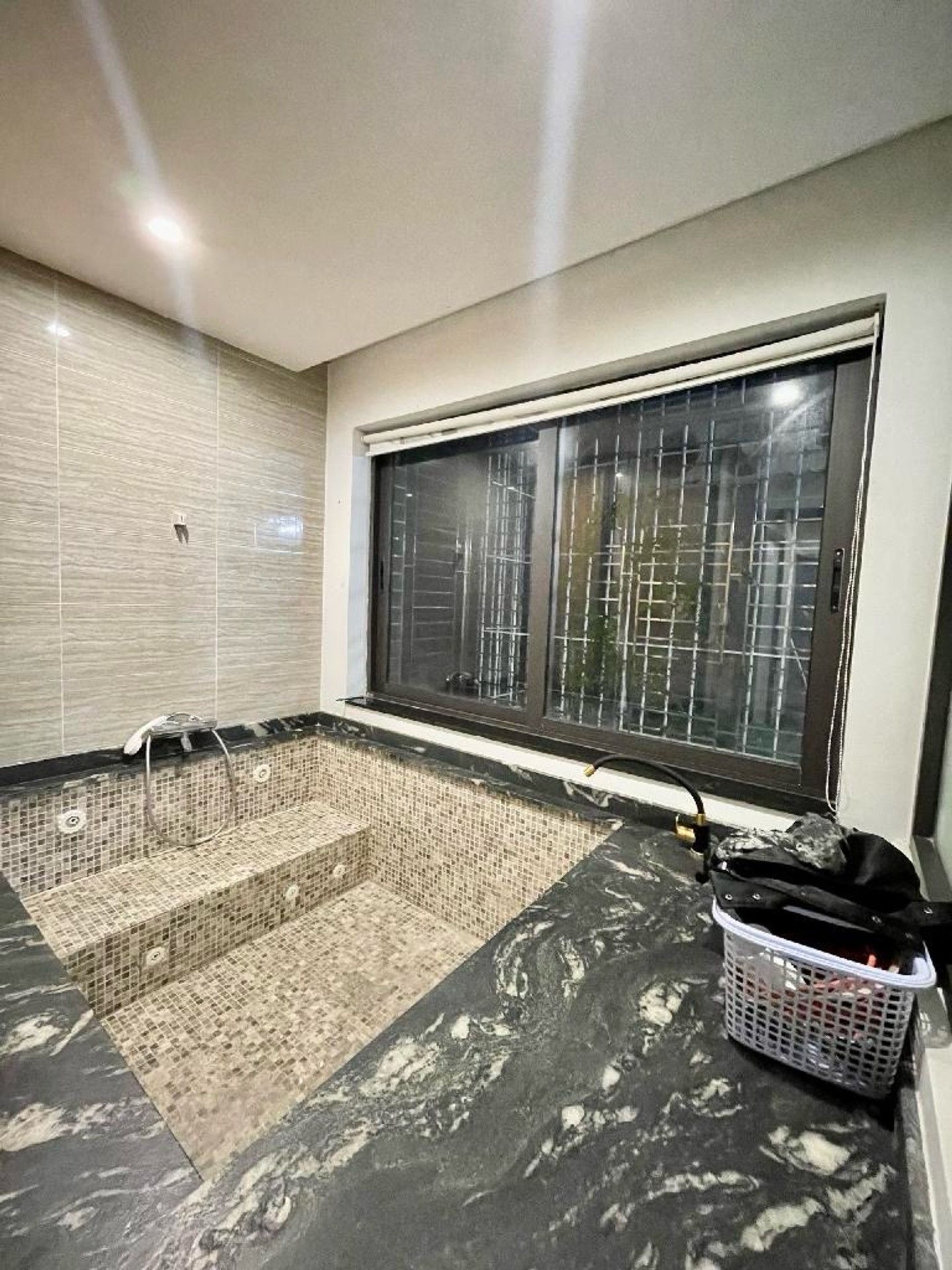 Bán nhà Thịnh Liệt - diện tích 72m2 4 tầng - Ô tô vào nhà - giá 21 tỷ