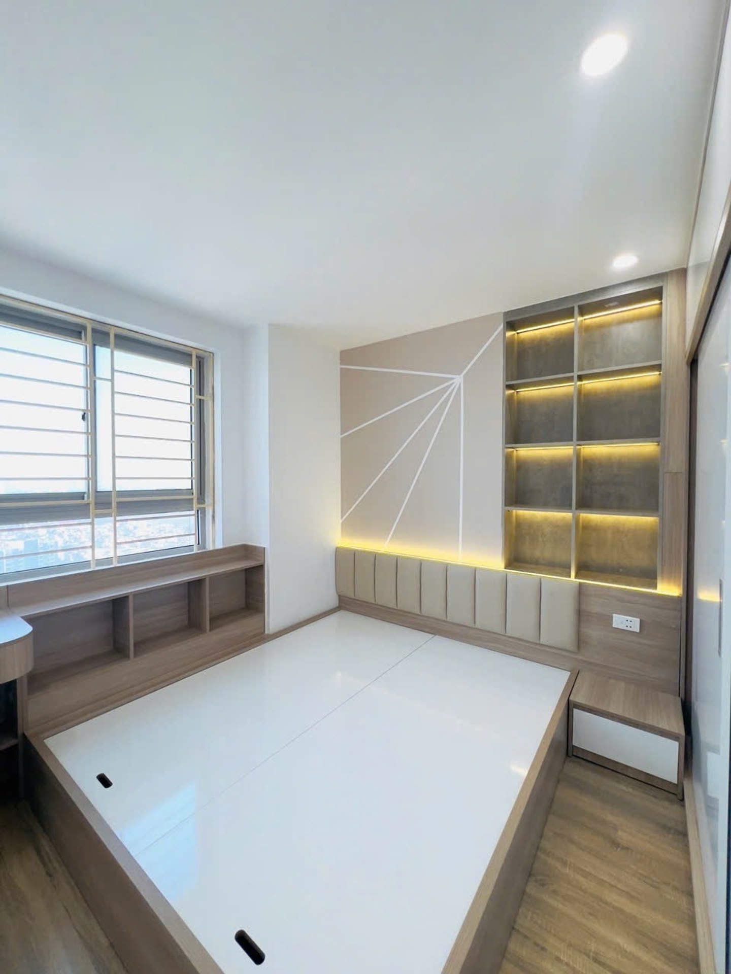 Bán nhà Linh đàm - diện tích 76m2 1 tầng - Ô tô đỗ sảnh - giá 4,32 tỷ