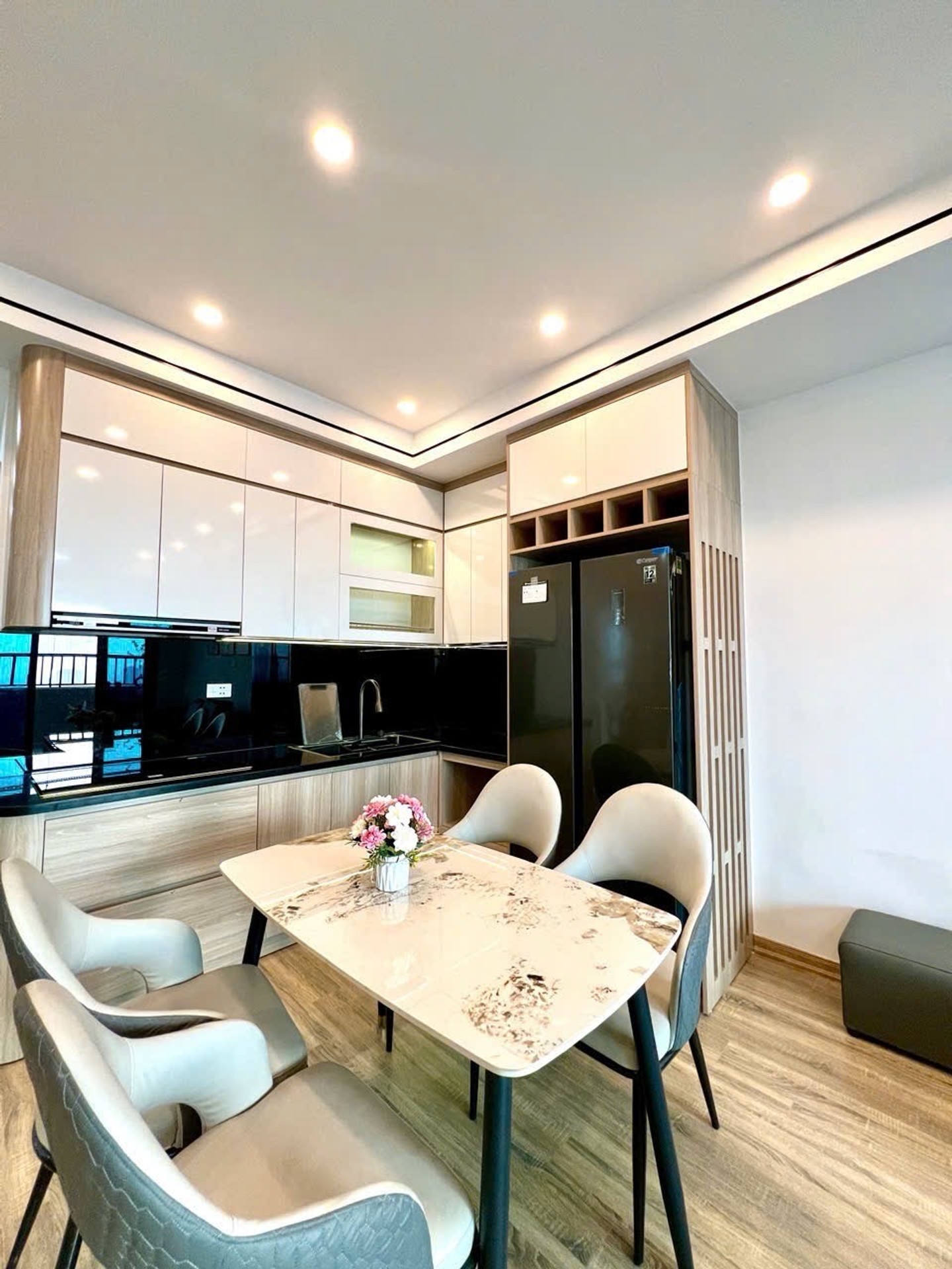 Bán nhà Linh đàm - diện tích 76m2 1 tầng - Ô tô đỗ sảnh - giá 4,32 tỷ