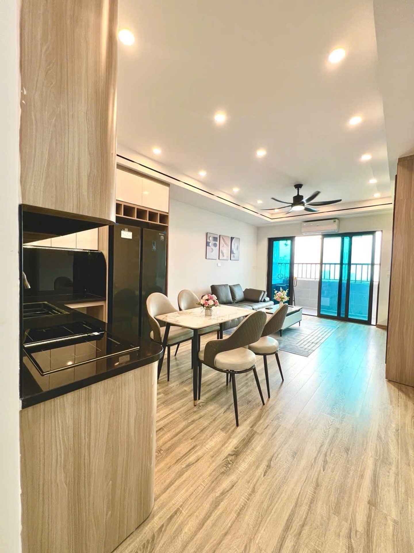 Bán nhà Linh đàm - diện tích 76m2 1 tầng - Ô tô đỗ sảnh - giá 4,32 tỷ