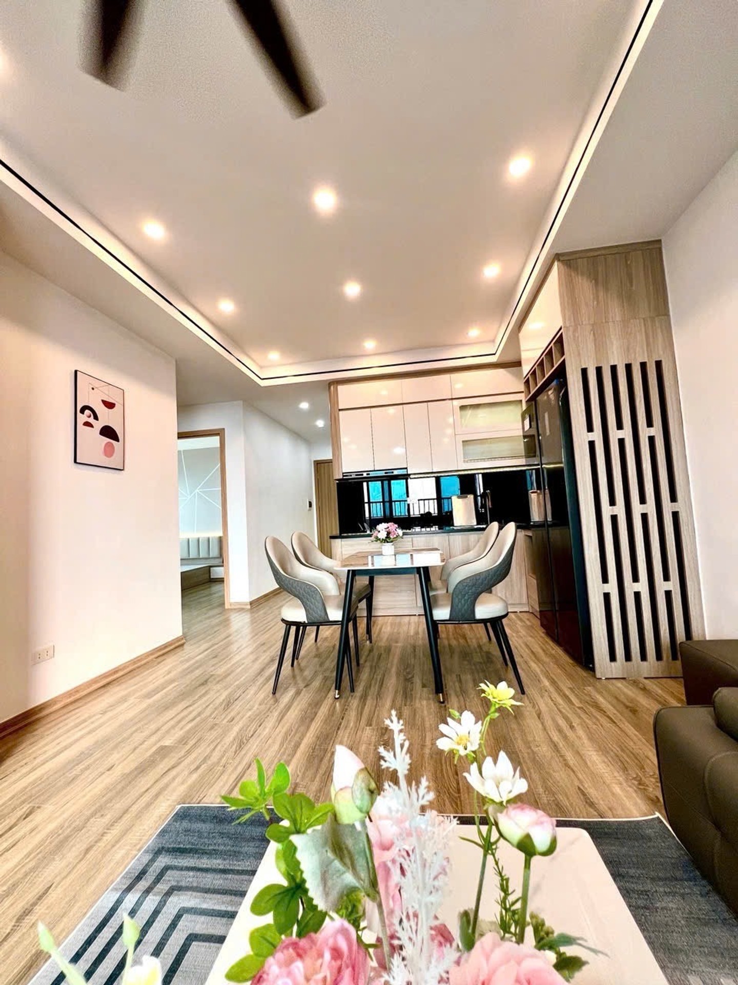 Bán nhà Linh đàm - diện tích 76m2 1 tầng - Ô tô đỗ sảnh - giá 4,32 tỷ