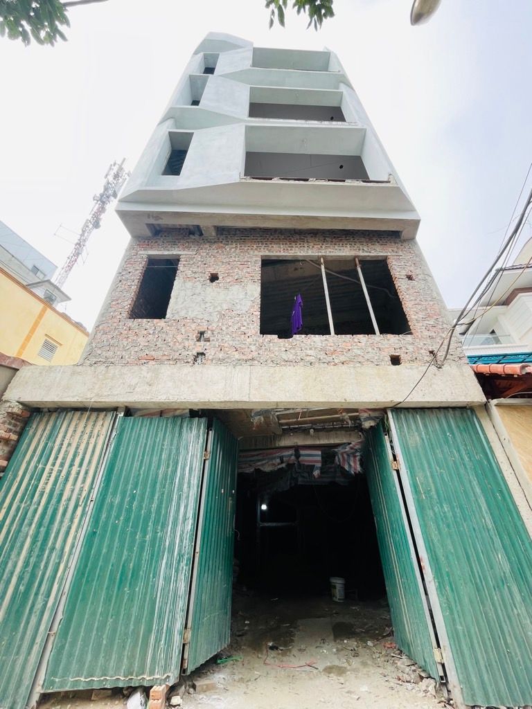 Bán nhà Định Công - diện tích 120m2 7 tầng - ô tô đỗ cửa - giá 47 tỷ