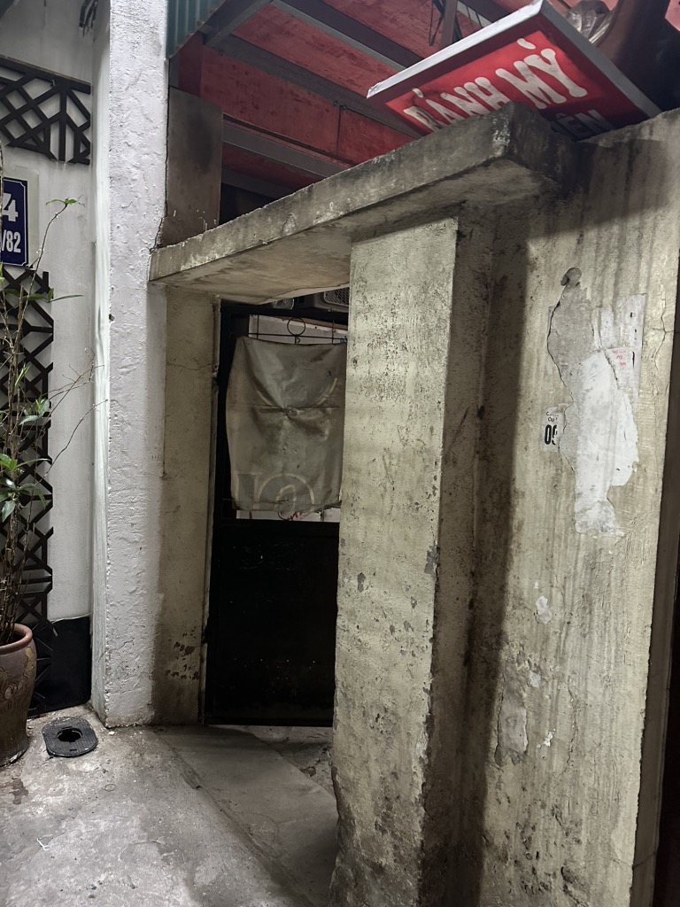 Bán nhà Ngõ 3 Minh Khai - diện tích 191m2 1 tầng - Mảnh đất vàng xây chung cư mini - giá 37 tỷ