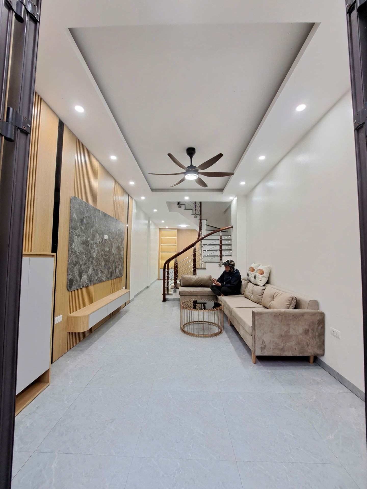 Bán nhà Thanh Lân - diện tích 36m2 4 tầng - Ô tô đỗ cổng - giá 7,79 tỷ