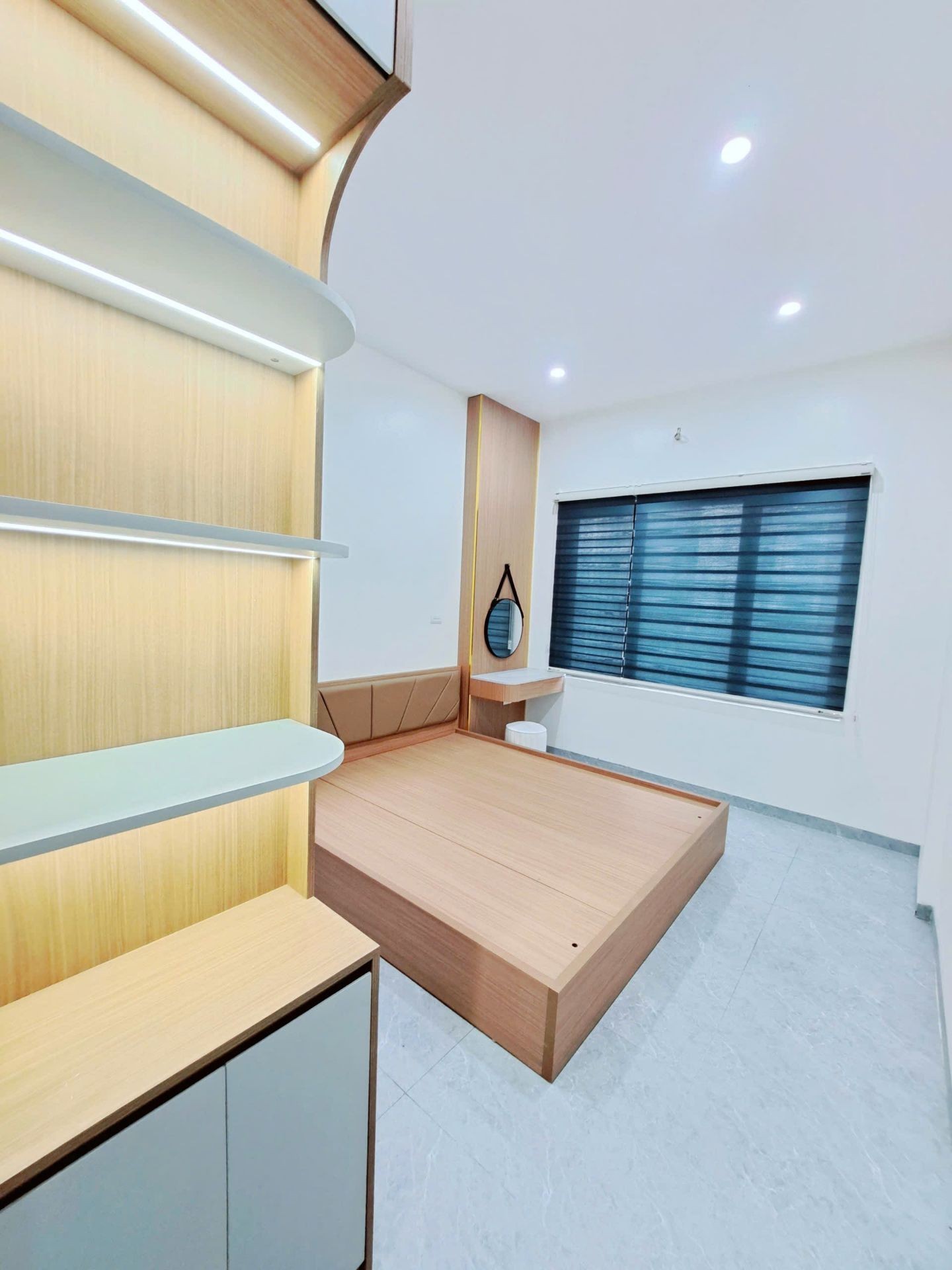 Bán nhà Thanh Lân - diện tích 36m2 4 tầng - Ô tô đỗ cổng - giá 7,79 tỷ