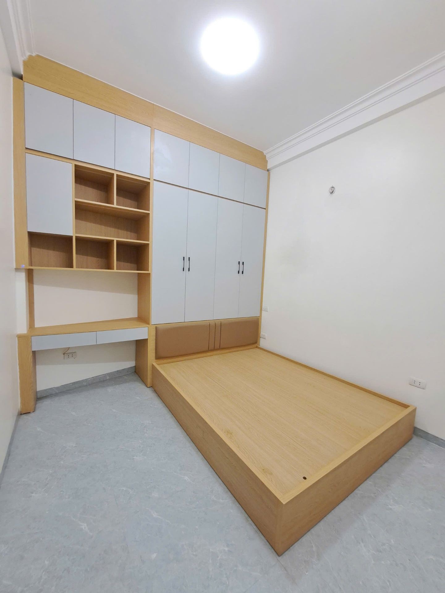 Bán nhà Thanh Lân - diện tích 36m2 4 tầng - Ô tô đỗ cổng - giá 7,79 tỷ