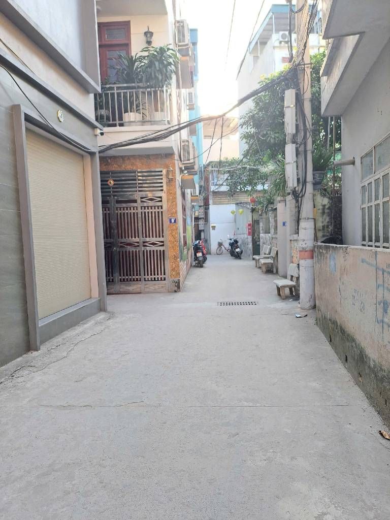 Bán nhà Thanh Lân - diện tích 36m2 4 tầng - Ô tô đỗ cổng - giá 7,79 tỷ