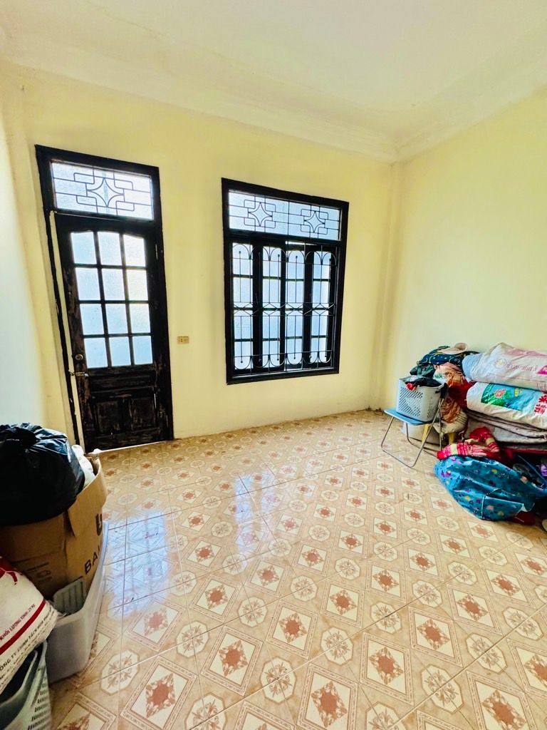 Bán nhà Lĩnh Nam - diện tích 65m2 3 tầng - Ngõ thông Vĩnh Hưng - giá 7,3 tỷ