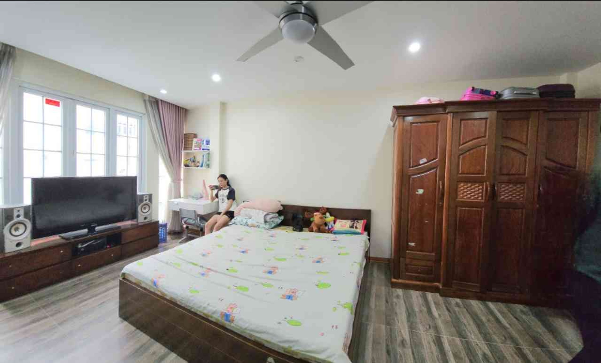 Bán nhà Hàn Thuyên - diện tích 30m2 5 tầng - Lô góc, kinh doanh tốt - giá 17,5 tỷ