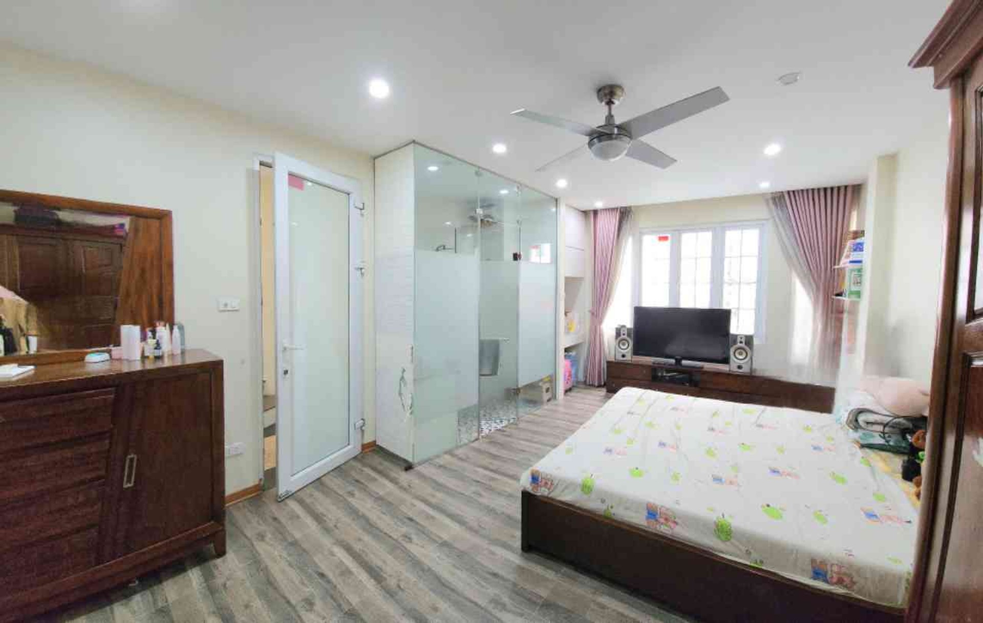 Bán nhà Hàn Thuyên - diện tích 30m2 5 tầng - Lô góc, kinh doanh tốt - giá 17,5 tỷ