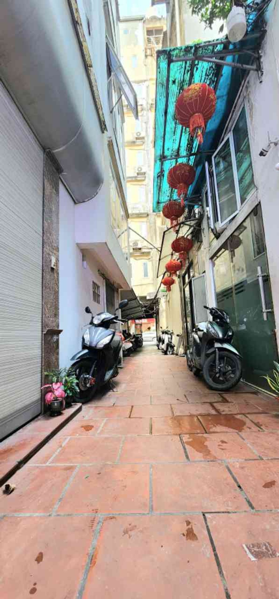 Bán nhà Hàn Thuyên - diện tích 30m2 5 tầng - Lô góc, kinh doanh tốt - giá 17,5 tỷ