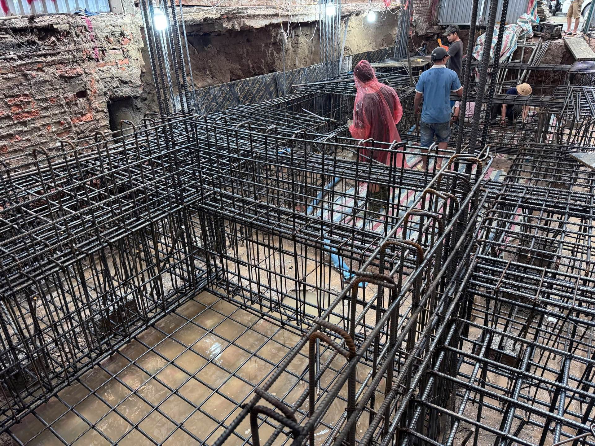 Bán nhà Hoàng Văn Thái - diện tích 49m2 8 tầng - Mặt phố ô tô tránh - giá 52,5 tỷ