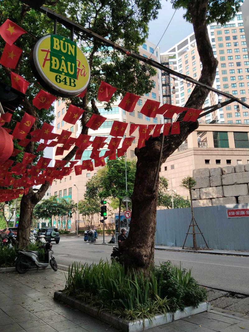 Bán nhà Quán Sứ - diện tích 389m2 1 tầng - Lô góc 3 mặt thoáng - giá 299 tỷ