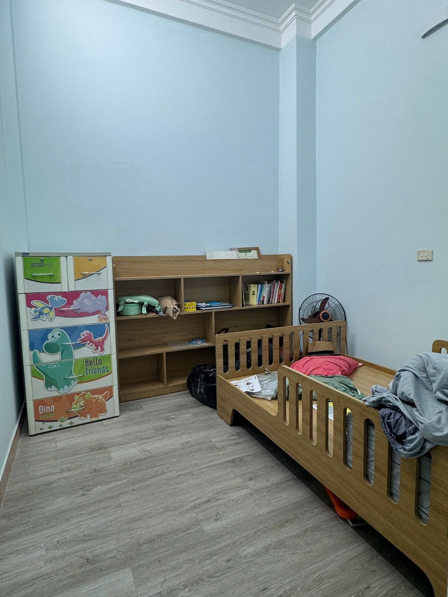 Bán nhà Nguyễn Chính - diện tích 34m2 3 tầng - Nhà dẫn xây, gần phố - giá 9,9 tỷ