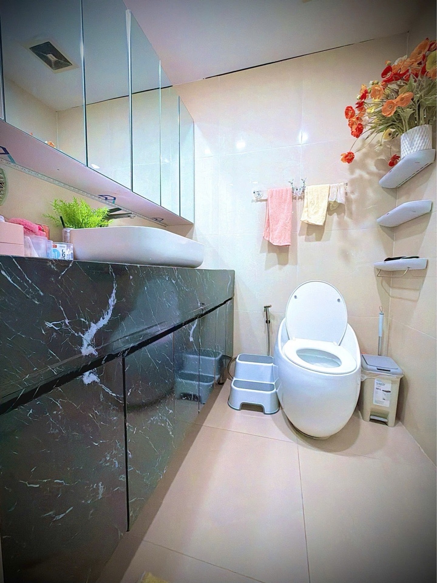 Bán nhà Minh Khai - diện tích 95m2 4 tầng - Căn hộ cao cấp – đáng sống bậc nhất Hà Nội - giá 11,5 tỷ