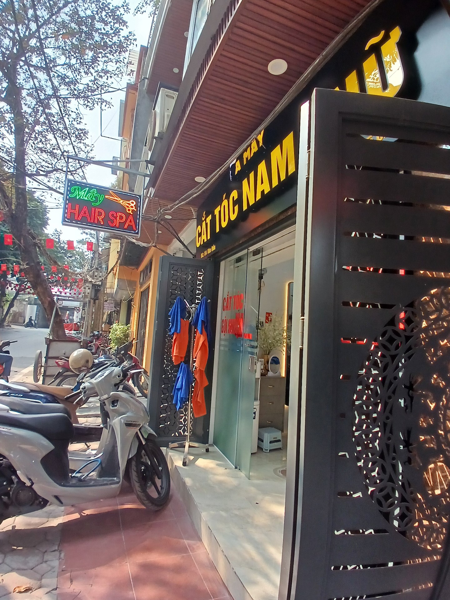 Bán nhà Vân Đồn - diện tích 65m2 2 tầng - Ô TÔ TRÁNH - giá 26 tỷ