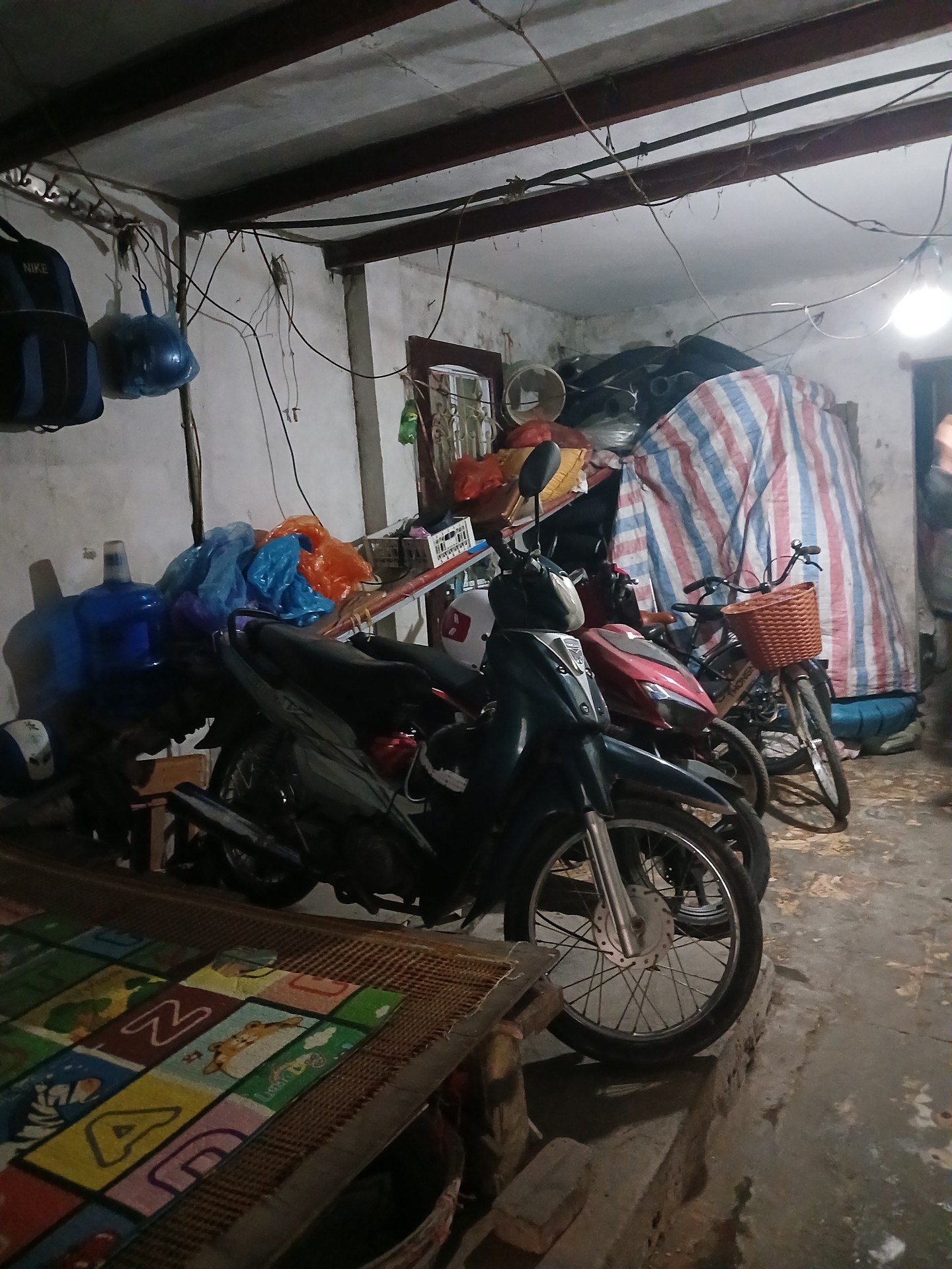 Bán nhà Vân Đồn - diện tích 65m2 2 tầng - Ô TÔ TRÁNH - giá 26 tỷ