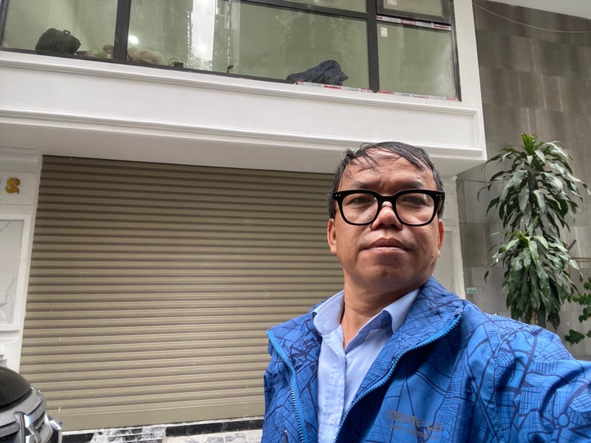 Bán nhà Nguyên Hồng - diện tích 52.5m2 9 tầng - ô tô tránh - giá 42 tỷ