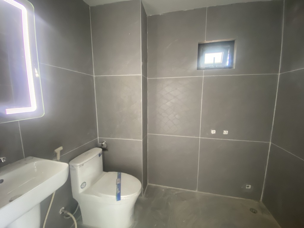 Bán nhà Nguyên Hồng - diện tích 52.5m2 9 tầng - ô tô tránh - giá 42 tỷ