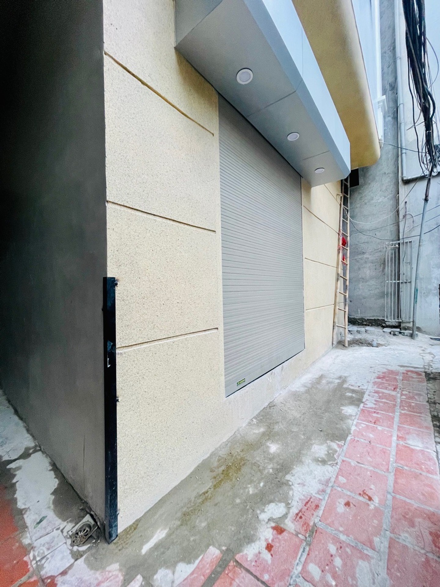 Bán nhà Đông Thiên - diện tích 23m2 5 tầng - gần ô tô - giá 6,5 tỷ