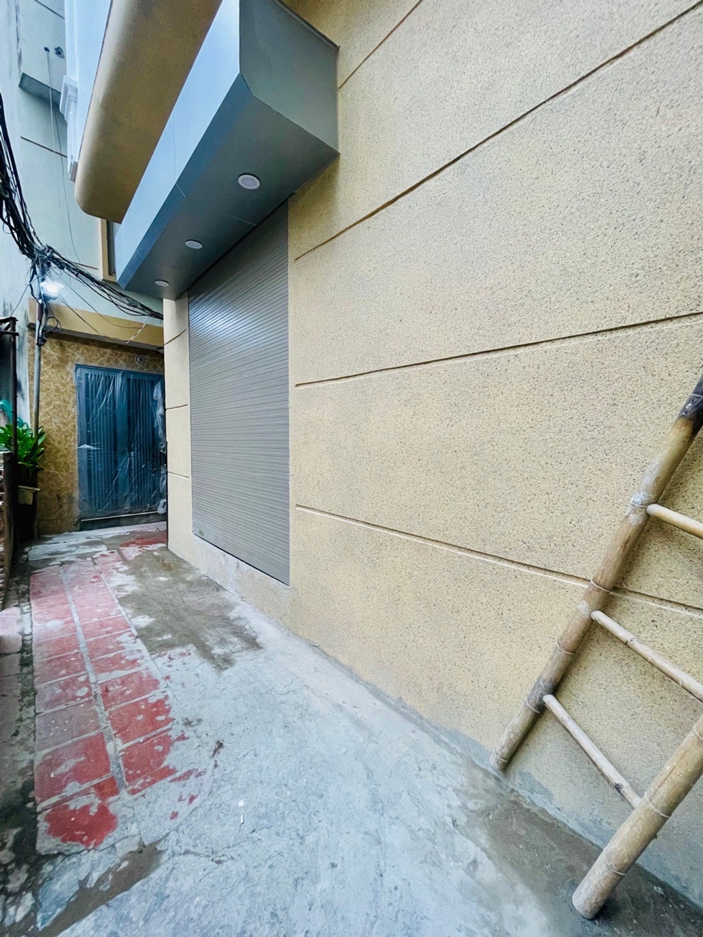 Bán nhà Đông Thiên - diện tích 23m2 5 tầng - gần ô tô - giá 6,5 tỷ
