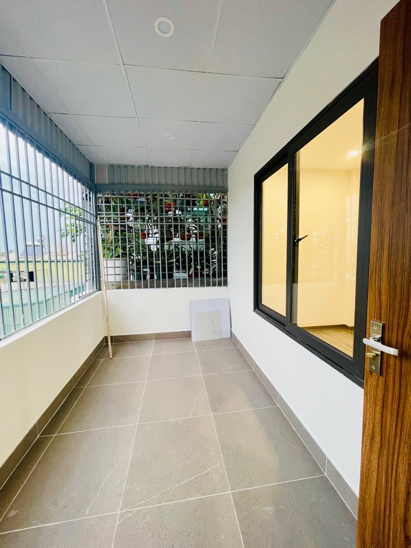 Bán nhà Đông Thiên - diện tích 23m2 5 tầng - gần ô tô - giá 6,5 tỷ