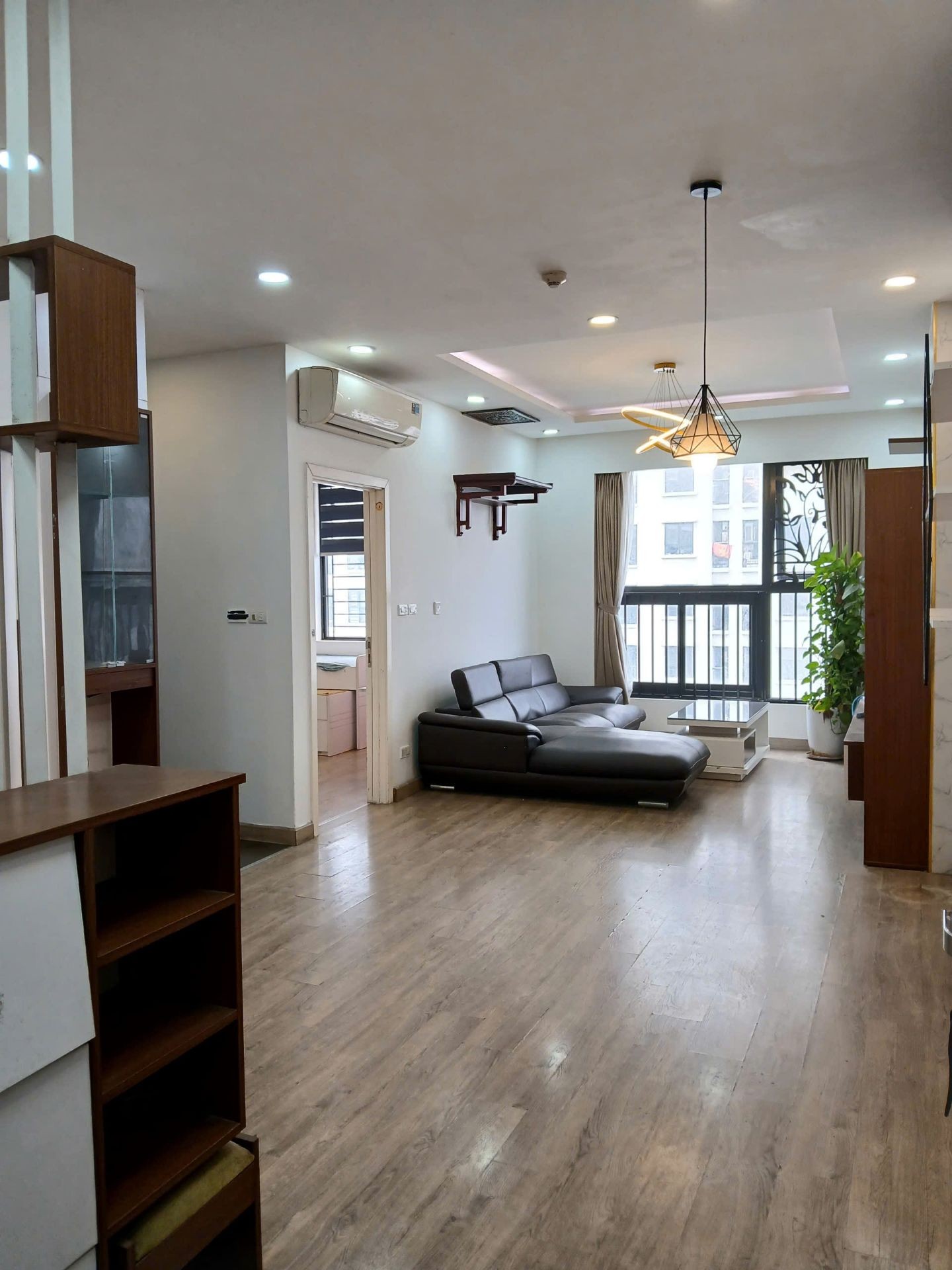 Bán nhà Đại Từ - diện tích 73m2 1 tầng - Căn hộ chung cư 2 ngủ view đẹp - giá 6,35 tỷ