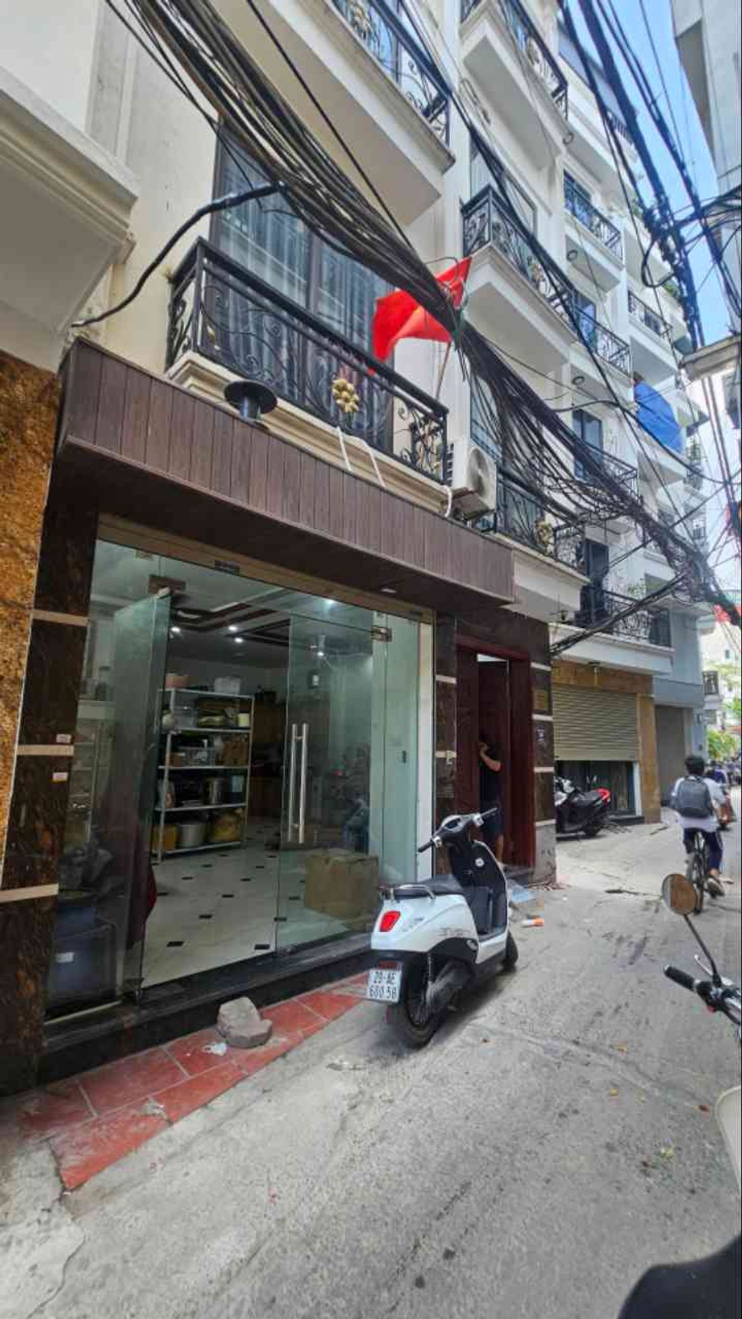Bán nhà Nguyễn Chính - diện tích 45m2 5 tầng - Lô góc ô tô qua nhà - giá 14,2 tỷ