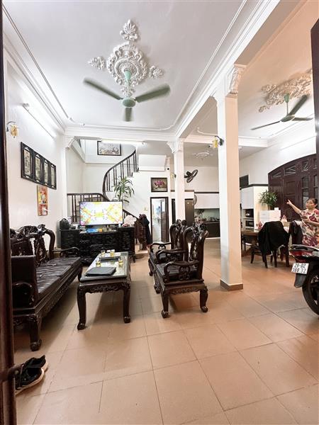 Bán nhà Vĩnh Hưng - diện tích 77m2 4 tầng - Lô góc 2 mặt thoáng - giá 16,2 tỷ