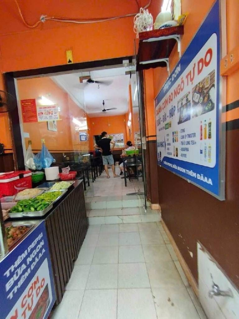 Bán nhà Ngõ Tự Do - diện tích 65,4m2 4 tầng - Ô tô tránh - giá 25,4 tỷ