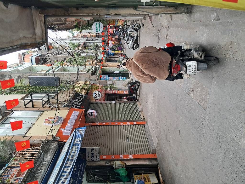 Bán nhà Ngõ Tự Do - diện tích 65,4m2 4 tầng - Ô tô tránh - giá 25,4 tỷ