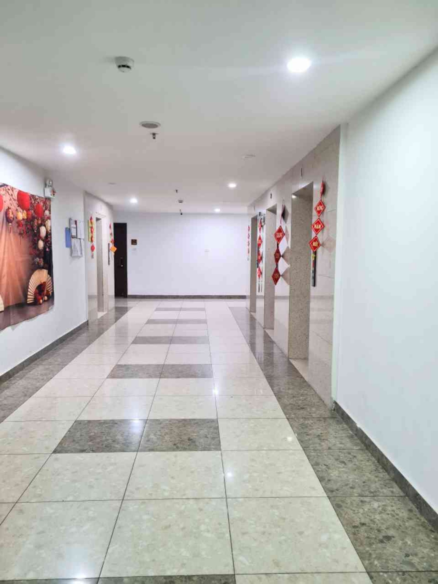 Bán nhà Rainbow Tây Nam Linh Đàm - diện tích 68m2 12 tầng - Căn hộ CC cực VIP - giá 6 tỷ